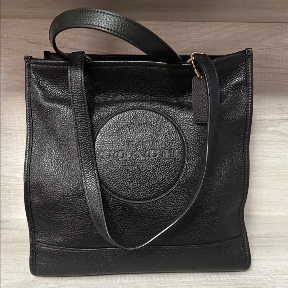 Coach Dempsey 2 Black Pebbled Leather Circle Logo Tote